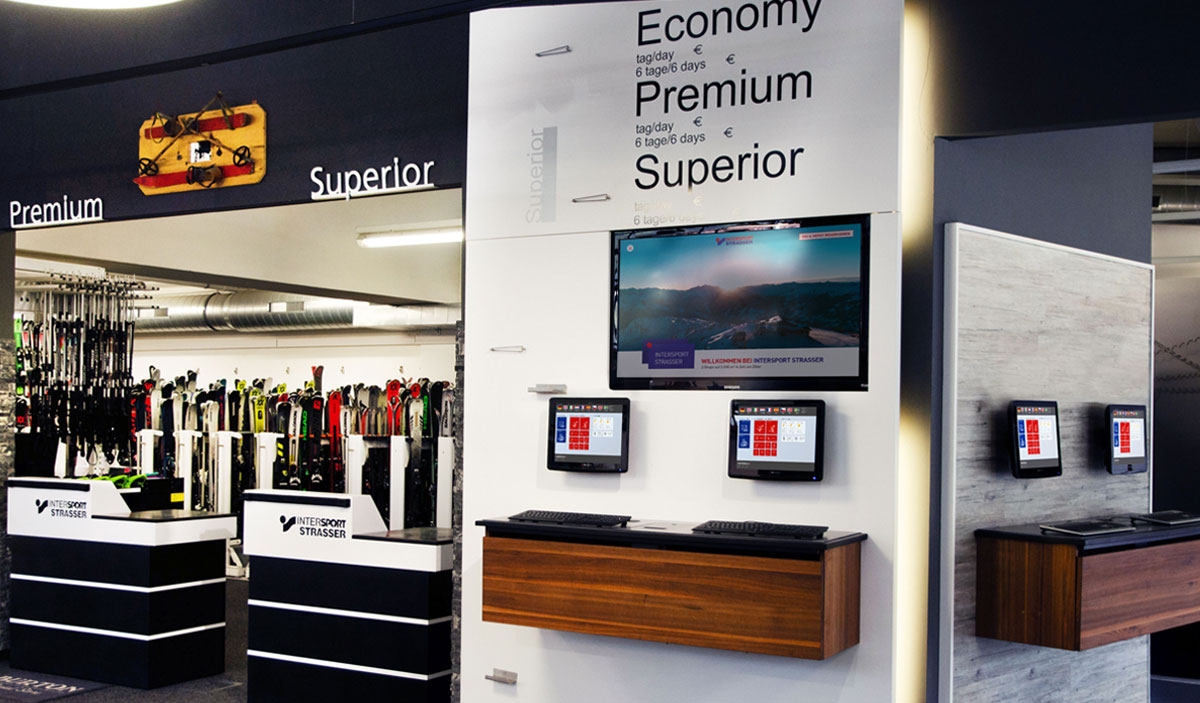 Sportshop mit Touchdisplay für Check-In, Registrierung und Buchung mit Verleihsoftware in Österreich.